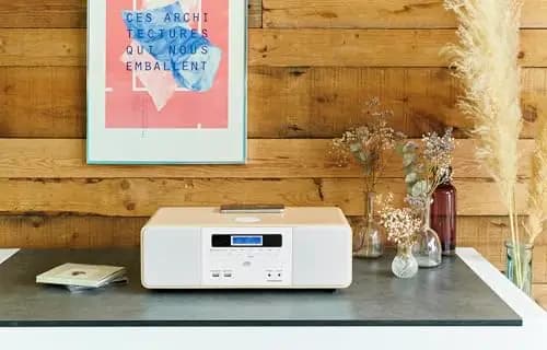 Thomson MIC201IBT - Microcadena cd bluetooth, compacta HiFi, cargador por inducción, radio FM, reproductor cd, USB reproductor, puerto de carga USB, toma auricular, AUX-IN, 50W, mando a distancia. – Imagen 1