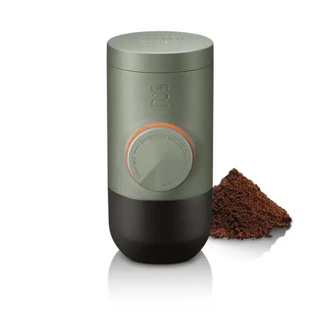 WACACO Minipresso GR2, Cafetera Portatil para café molido compatible al aire libre, Cafetera Express 18 bares de accionamiento manual, Cafetera Espresso sobre la marcha, ultra-pequeño para viajes