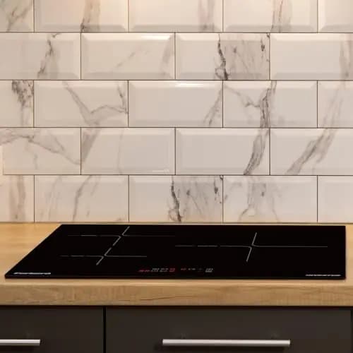 Corberó - Placa de Inducción | CCIM3662 | 60cm | 3 Zonas | 6200W | 3 Zonas de Cocción | Zona Extra Grande 29 cm | Control Táctil | Booster| Temporizador | Bloqueo seguridad | Lineas Blancas
