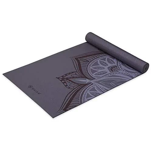 Gaiam Esterilla de yoga antideslizante de 5 mm de grosor para todo tipo de yoga, pilates y entrenamiento en el suelo (172,7 x 61 x 5 mm)