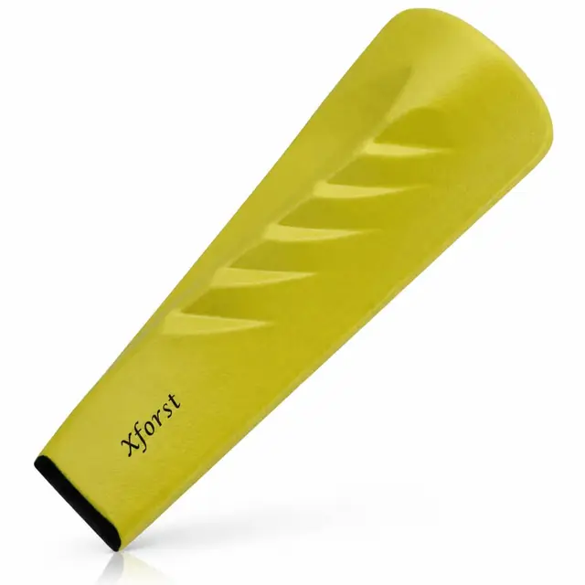 Xforst Cuña para Partir Leña Giratoria 2,25 kg – Acero Forjado Macizo Helicoidal para Troncos y Madera Dura – Partidor y Astilladora de Leña Manual con Funda, Amarillo Señal SK5G | Filo afilado y agarre firme, Diseño helicoidal giratorio, Acero forjado macizo (36–42 HRC)