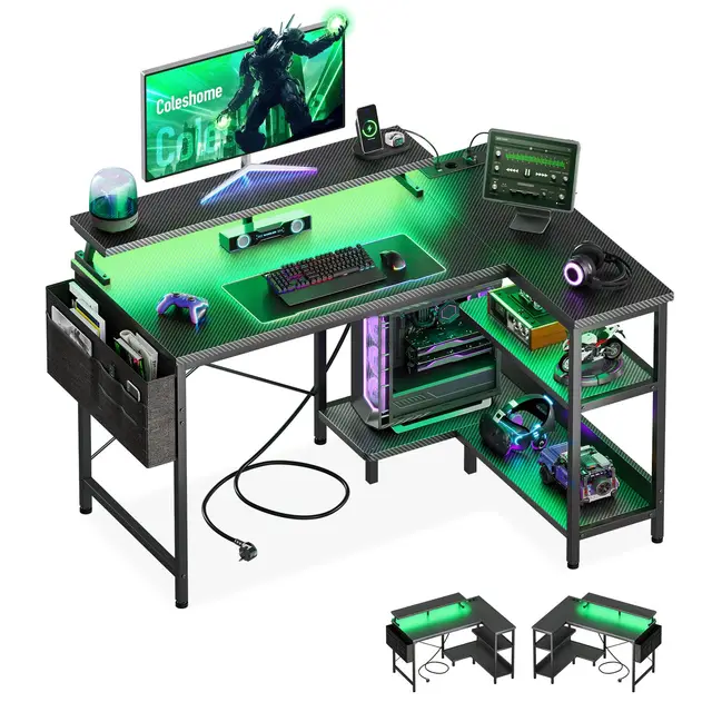 Coleshome Escritorio Gaming con LED, 100x80cm Escritorio Esquinero con Estanteria Reversibles, Mesa Gaming en L con Tomas de Corriente y USB Mesa de Juegos para Hogar Oficina, Negro Fibra de Carbono