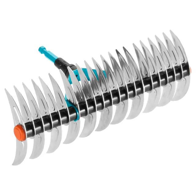 Gardena Rastrillo escarificador combisystem rastrillo para Quitar Musgo y césped enmarañado, Ancho de Trabajo 35 cm, Acero de Calidad, Apto para rastrillar residuos y Piedras (3392-20)
