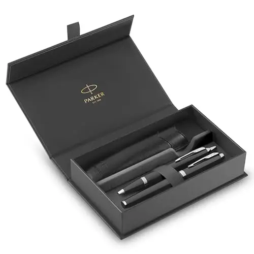 Parker IM Set de regalo Duo Pen | Pluma estilográficabolígrafo y estuche | Acabado lacado negro con adornos cromados | Punta media | Recargas de tinta azul | Regalos de graduación perfectos