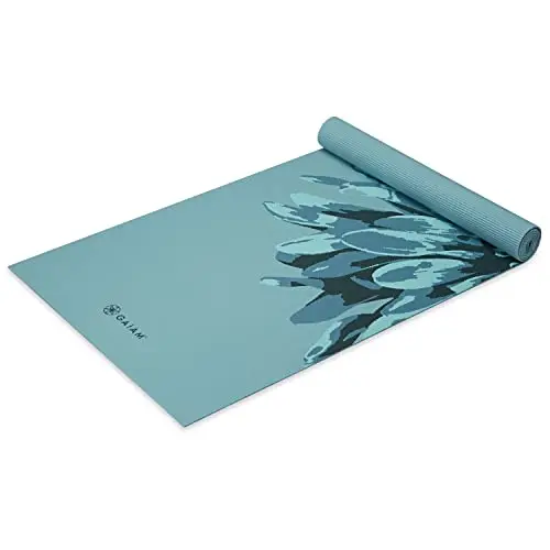 Gaiam Esterilla de yoga estampada antideslizante para todo tipo de yoga, pilates y ejercicios de suelo