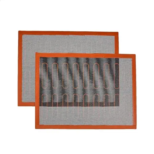 Amazon Basics rectangular tapetes de silicona antiadherente perforados para pan, pastelería, galletas, fácil limpieza, 2 unidad, 40 L x 30 W cm, negro/rojo/blanco