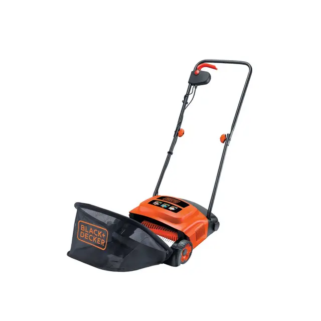 BLACK+DECKER Escarificador de cesped 600W, ancho de corte 30cm, 3 alturas de corte ajustables, garras de metal 3x20 dientes, saco recogedor de 35L, peso 7kg, GD300