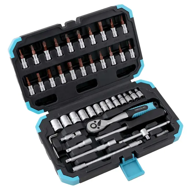 Cecotec Maletín Portaherramientas 46 Piezas ToolBox KRK 2200. Carraca Profesional de 72 Dientes, Vasos CR-V de Alta Resistencia, Puntas de Acero S2, Vasos para Llantas, Maletín Resistente